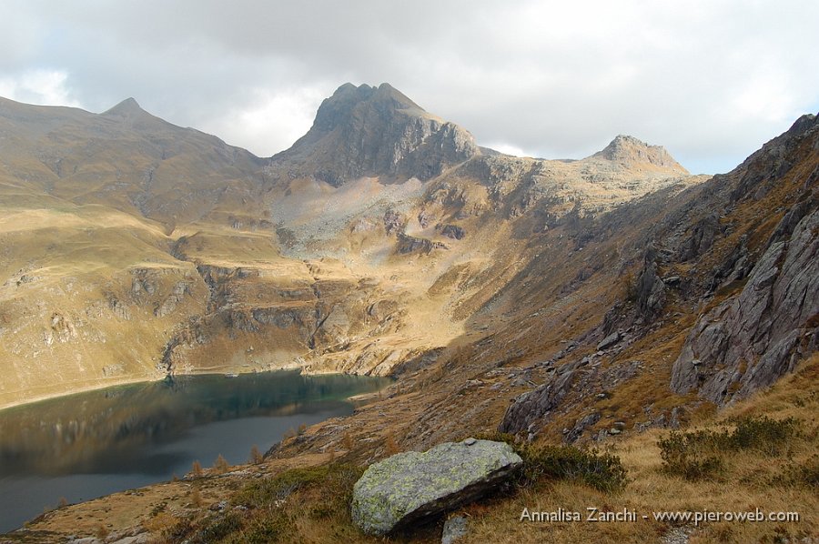 33 Pizzo Farno e monte Corte.JPG